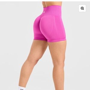 EMPOWER SEAMLESS SHORTS